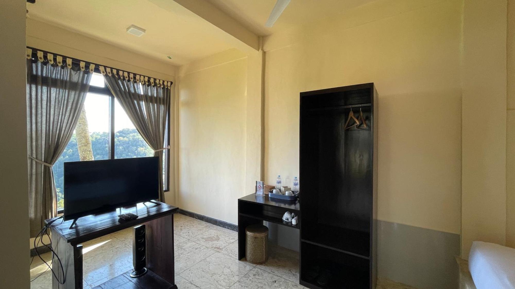 Hotel Domisili Ijen Cliff By Fays Hospitality Banyuwangi  Esterno foto