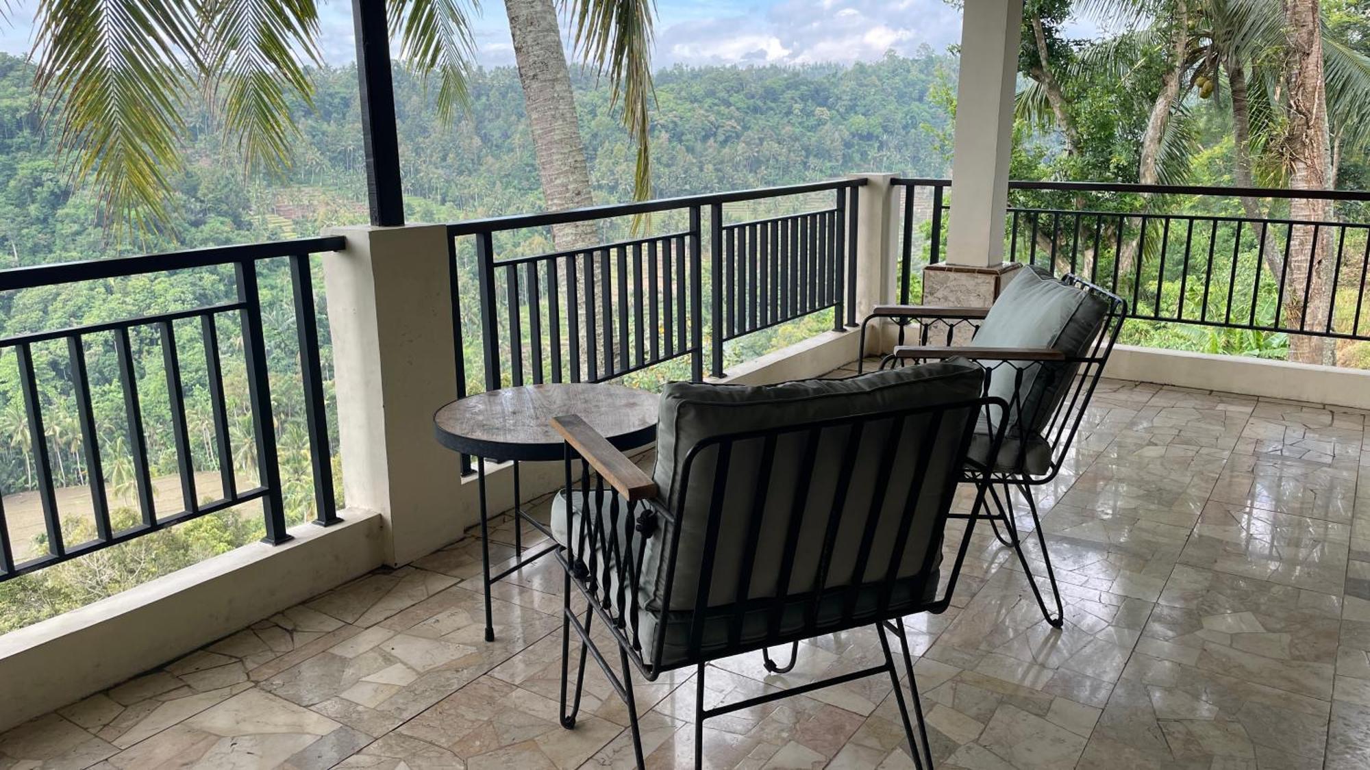 Hotel Domisili Ijen Cliff By Fays Hospitality Banyuwangi  Esterno foto